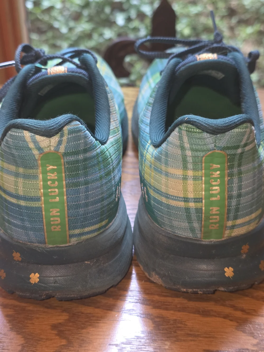Brooks Limited Edition Launch GTS 8  Plaid Green and Teal Athletic Shoes Sz 10